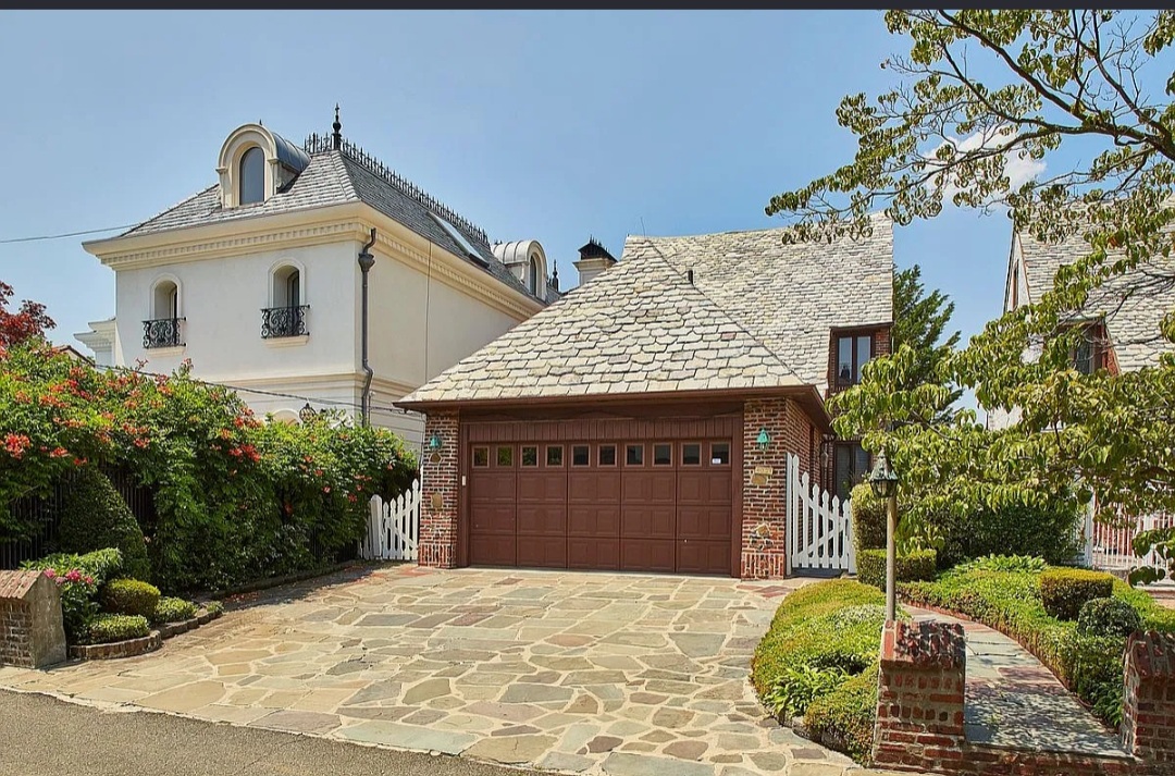 LUXURIOUS PROPERTIES